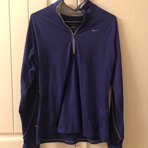 Nike Pullover in deep purple